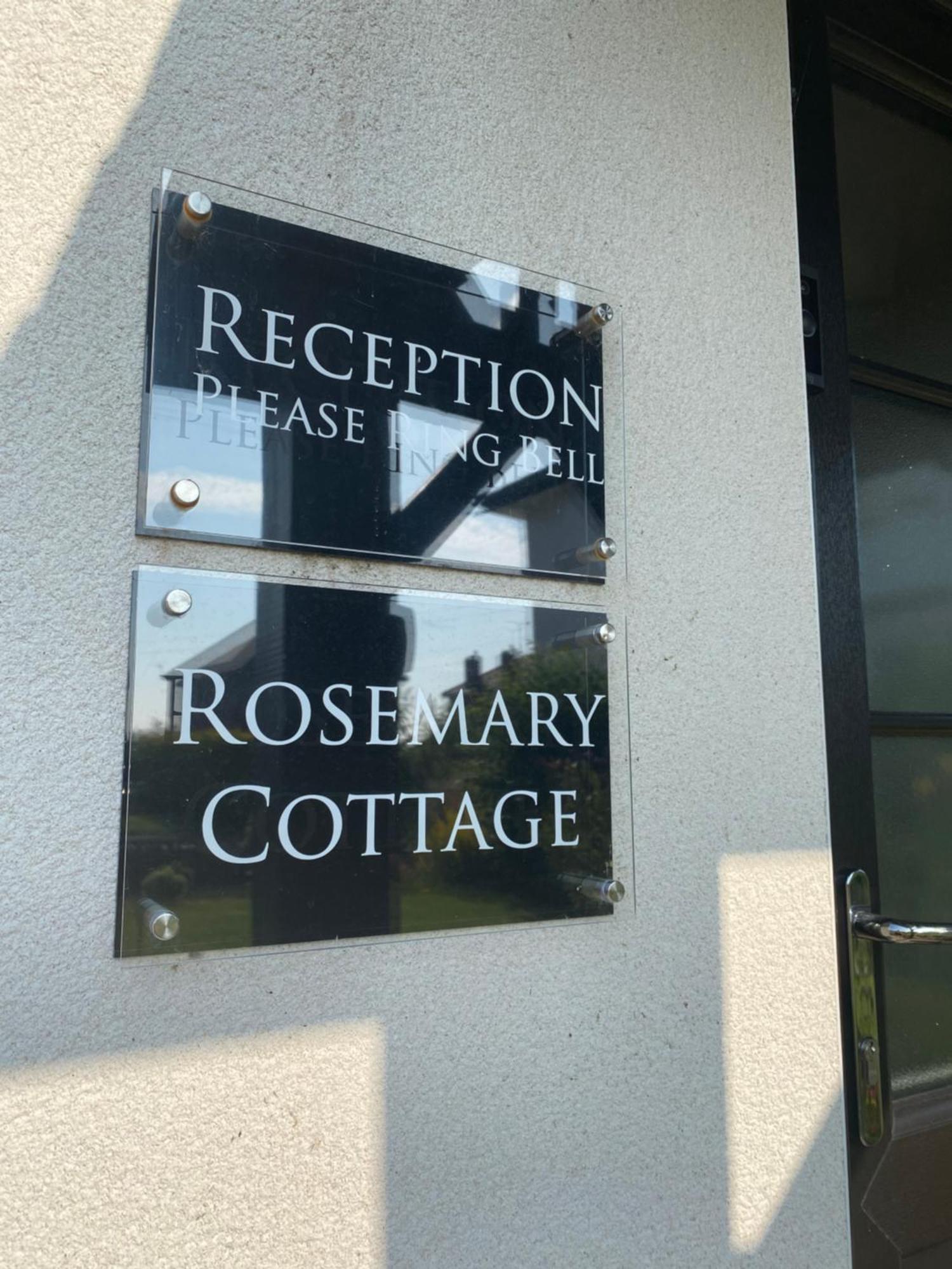 Little Park Holiday Homes Self Catering Cottages 1 & 2 Bedrooms Available Close To Tutbury Castle Exterior photo